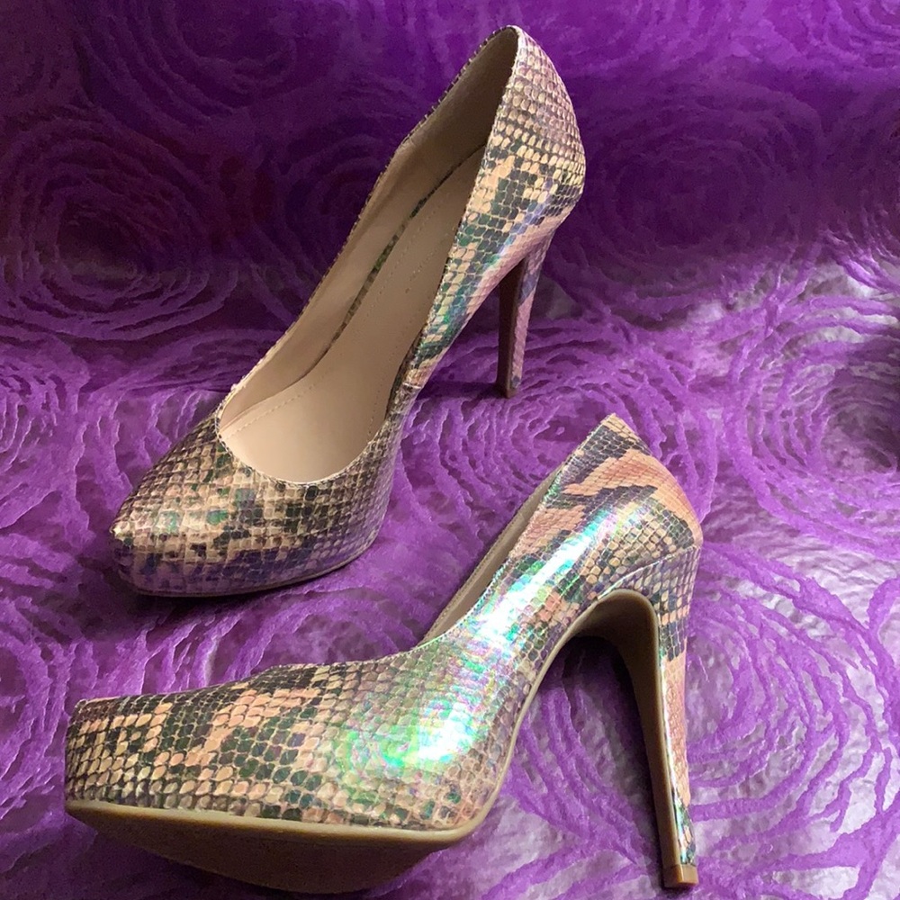 BCBGeneration Irridescent Snakeskin Heels, size 8